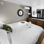 Sejour Unique Sur Un Bateau 