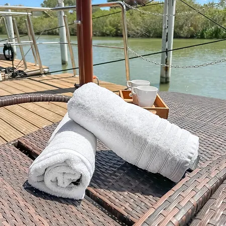 Sejour Unique Sur Un Bateau 