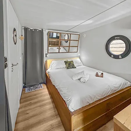 Botel Sejour Unique Sur Un Bateau 